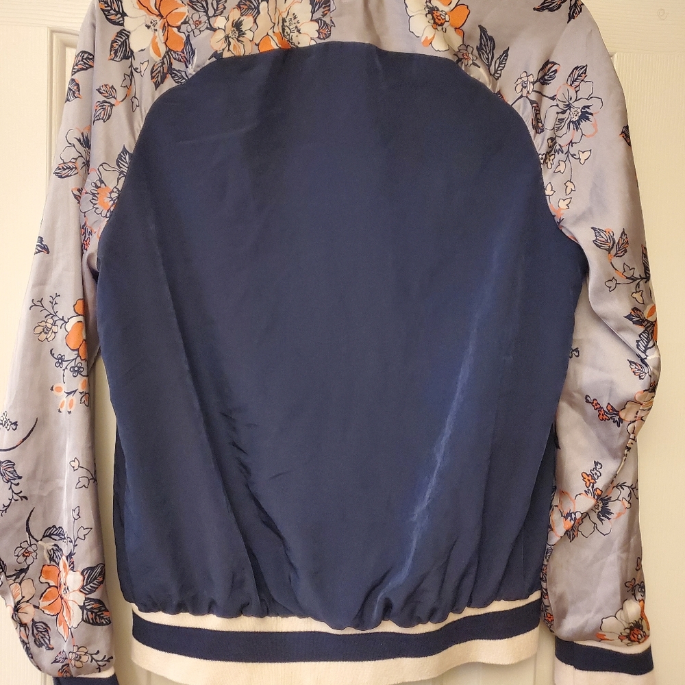 Lightweight jacket - Picture 4 of 4